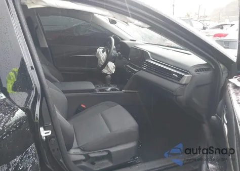 2025 Toyota Camry Le z USA, uszkodzony, nr VIN 4T1DAACK8SU201038